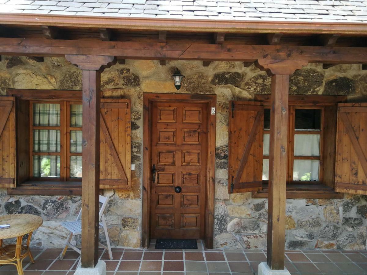 Alojamientos Rurales El Fontano Galende ภายนอก รูปภาพ